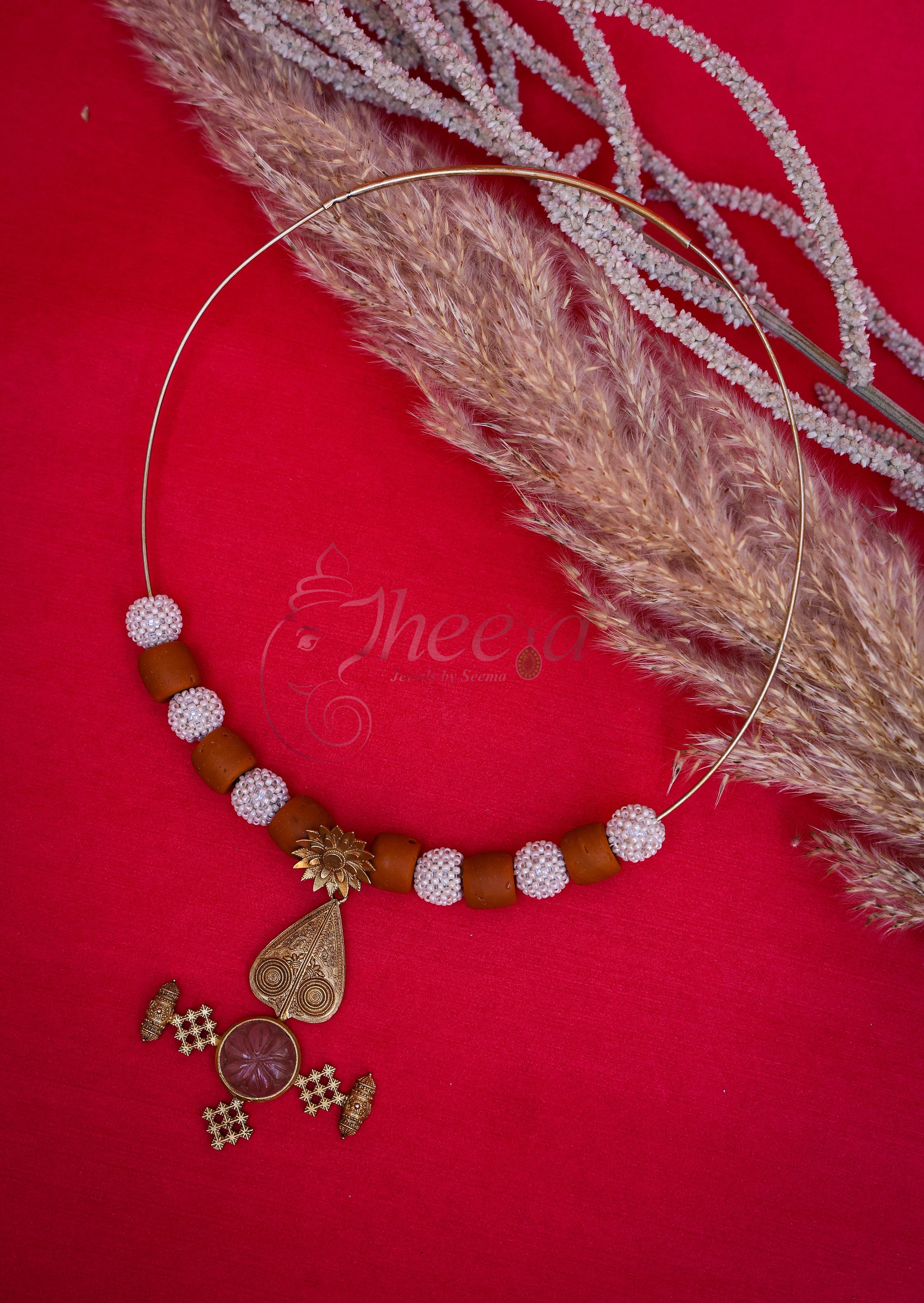 Sringaar Vintage Hasli with Corals and pearsl