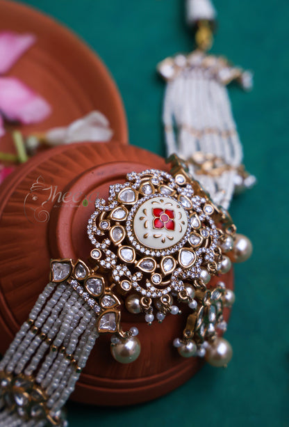 Riwaayat White pearl choker polki