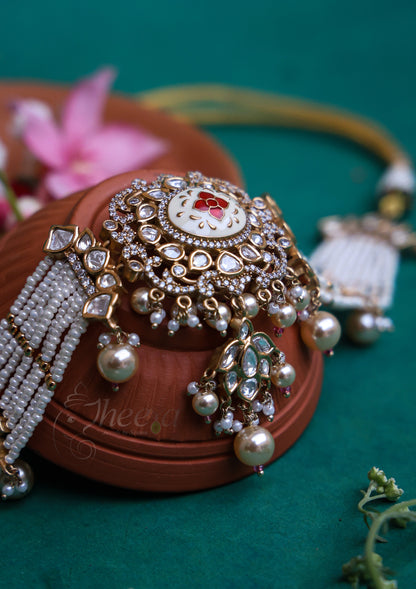 Riwaayat White pearl choker polki