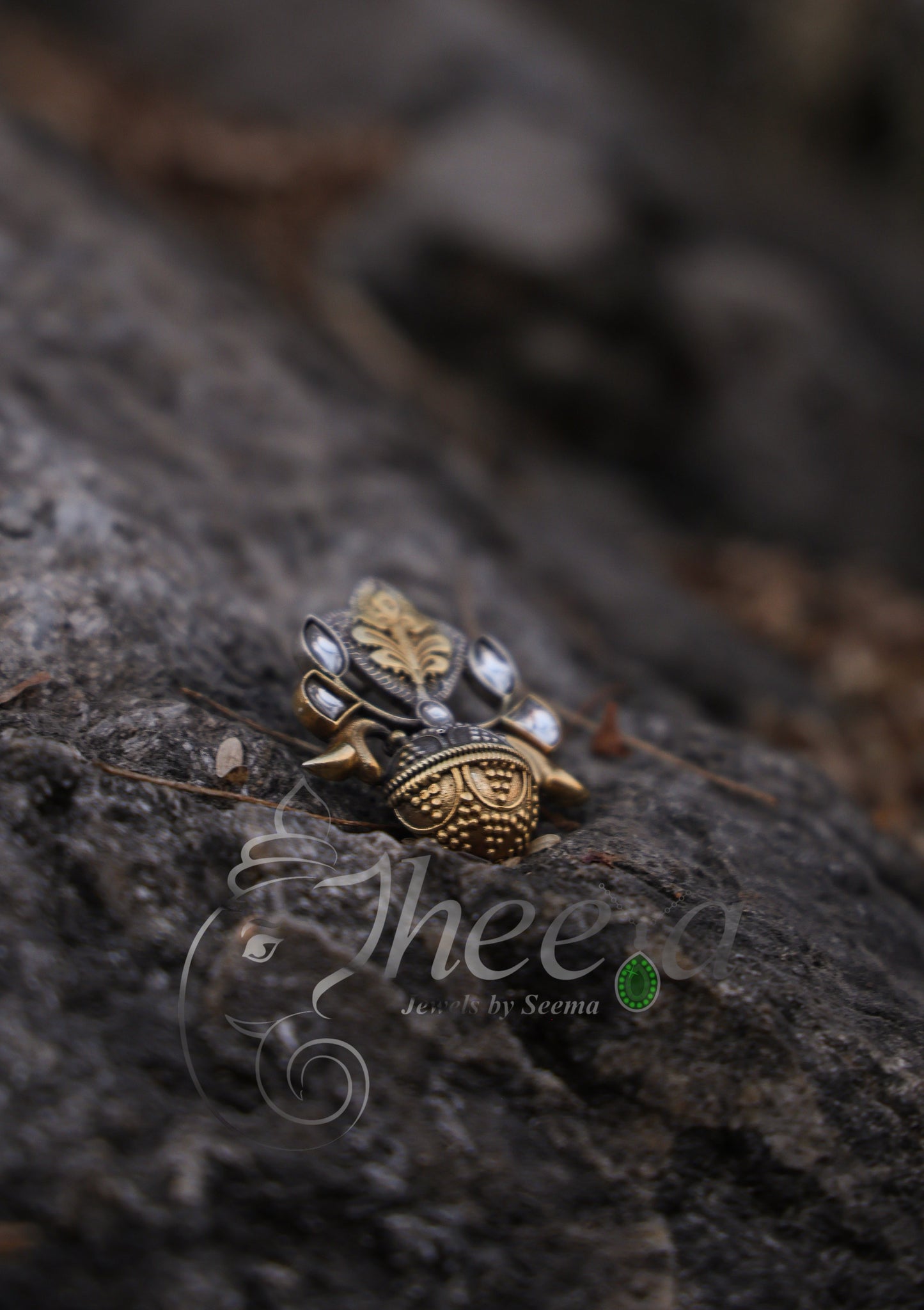Dual tone white Kundan