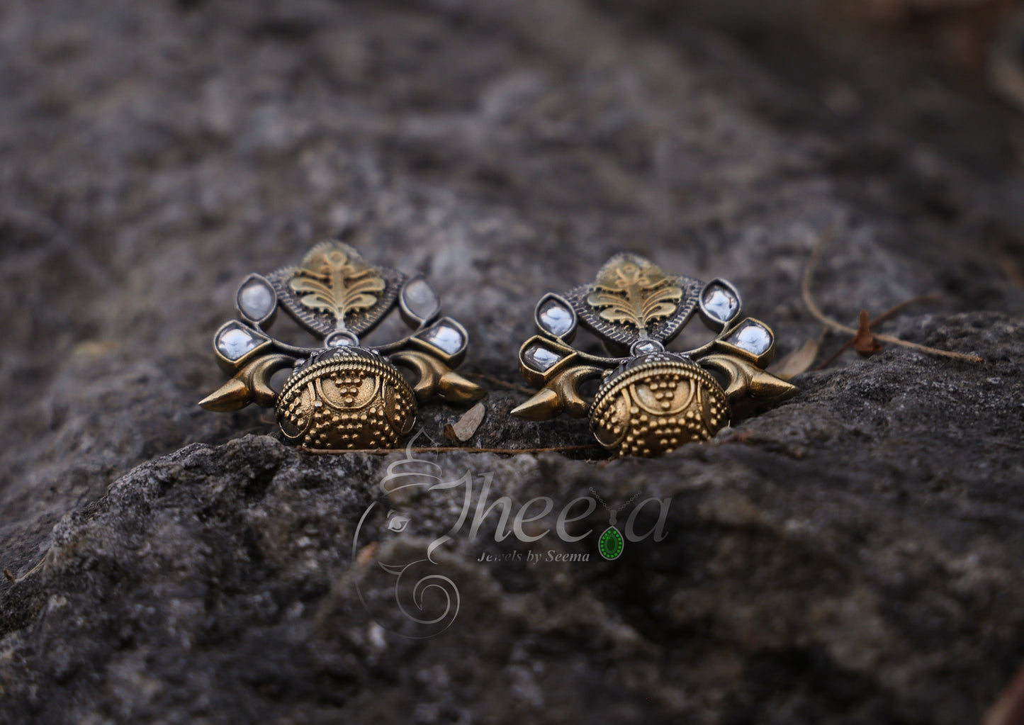 Dual tone white Kundan