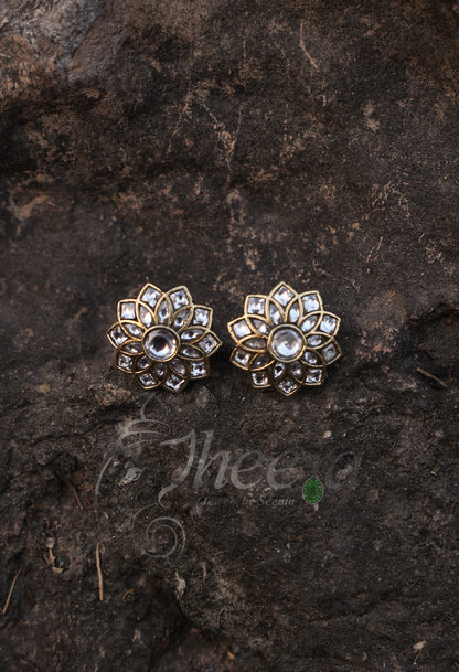 White kundan flower