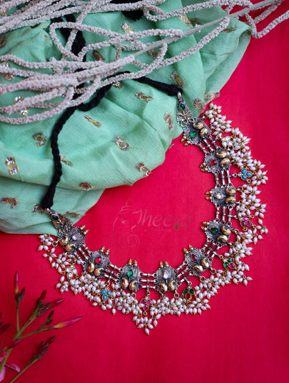 Fusion necklace with pearls