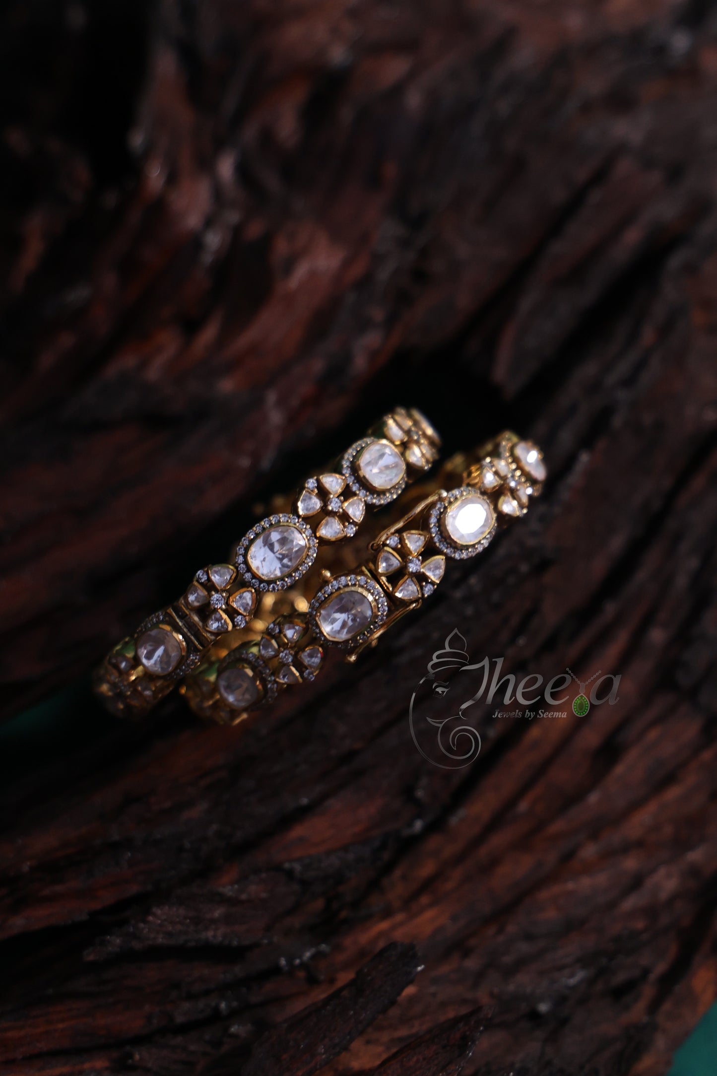 Moissanite oval stone bangles