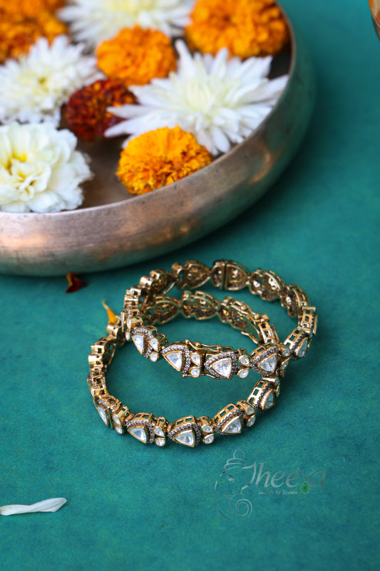Moissanite traingle stone bangles