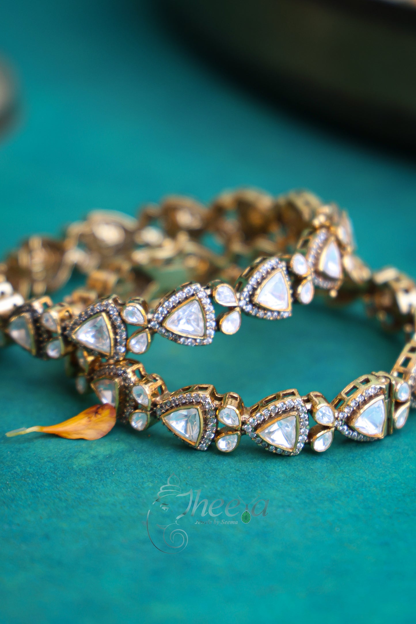 Moissanite traingle stone bangles