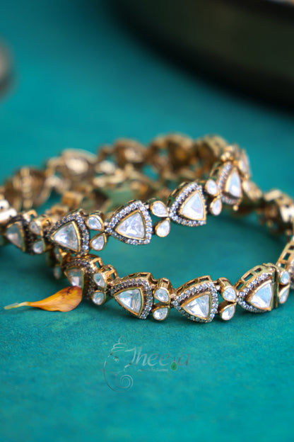 Moissanite traingle stone bangles