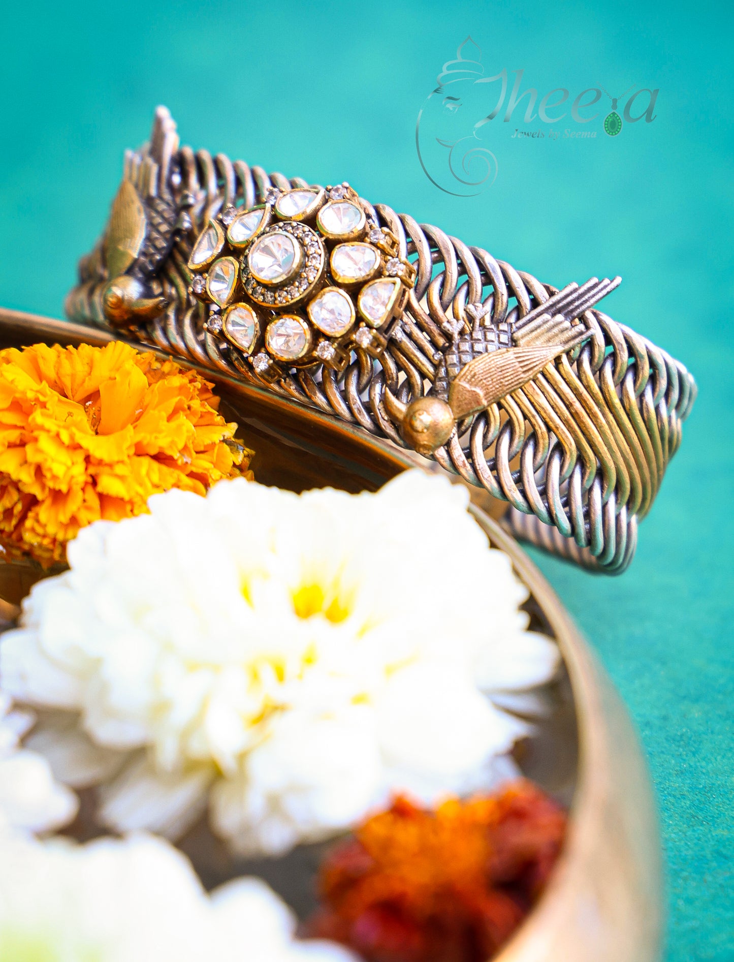 Dual tone Jalebi Bangle with birds and moissanite