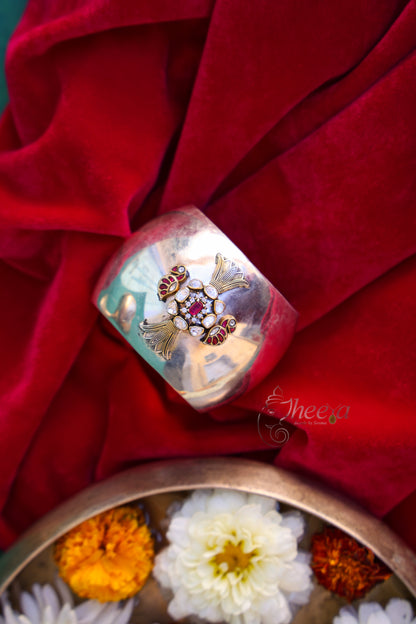 Modern silver fat bracelet with red kundan