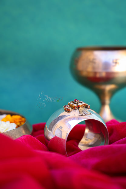 Modern silver fat bracelet with red kundan