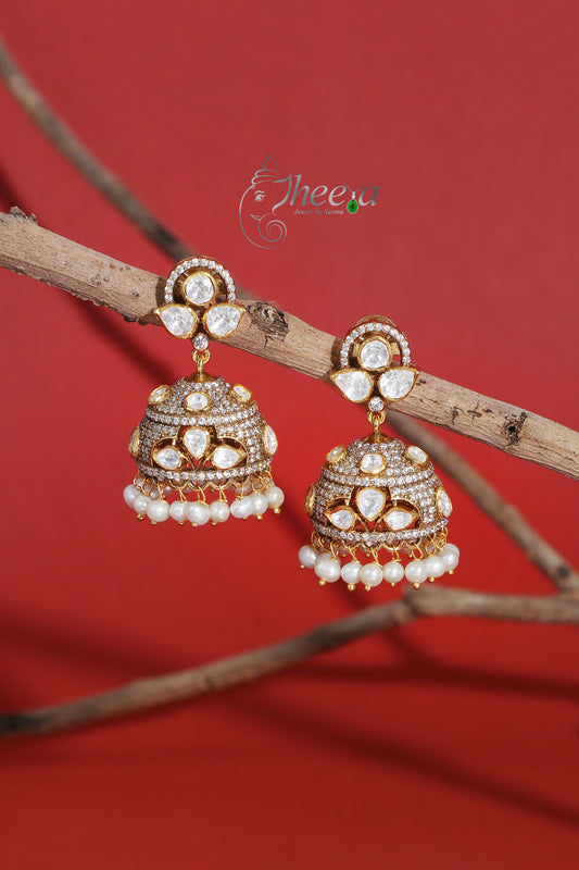 Ratnavalli Clover stud Jhumka