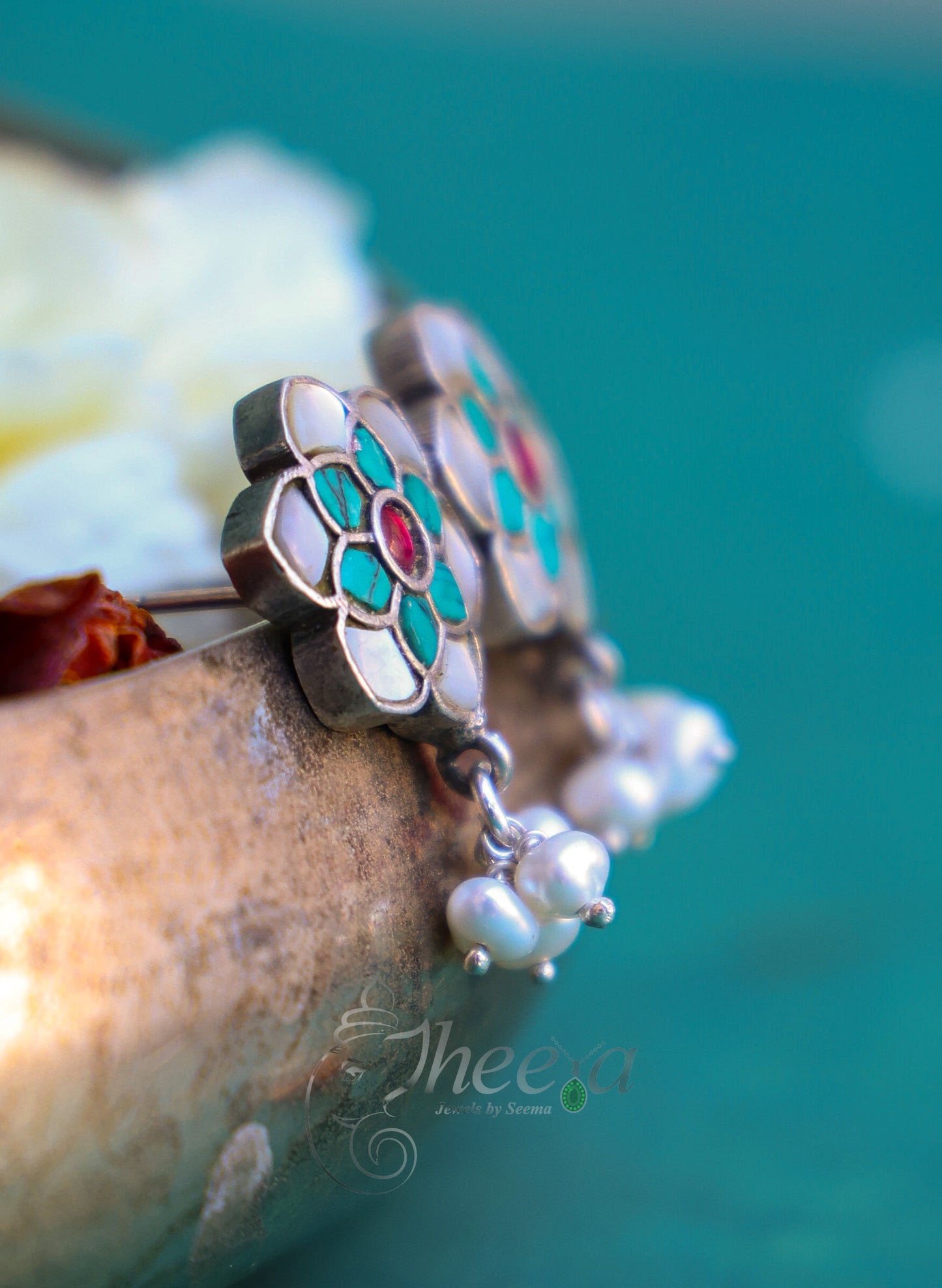 MOP with turquoise kundan earrings