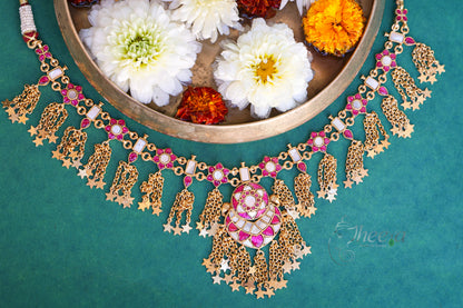 Red and white kundan necklace set with big pendant