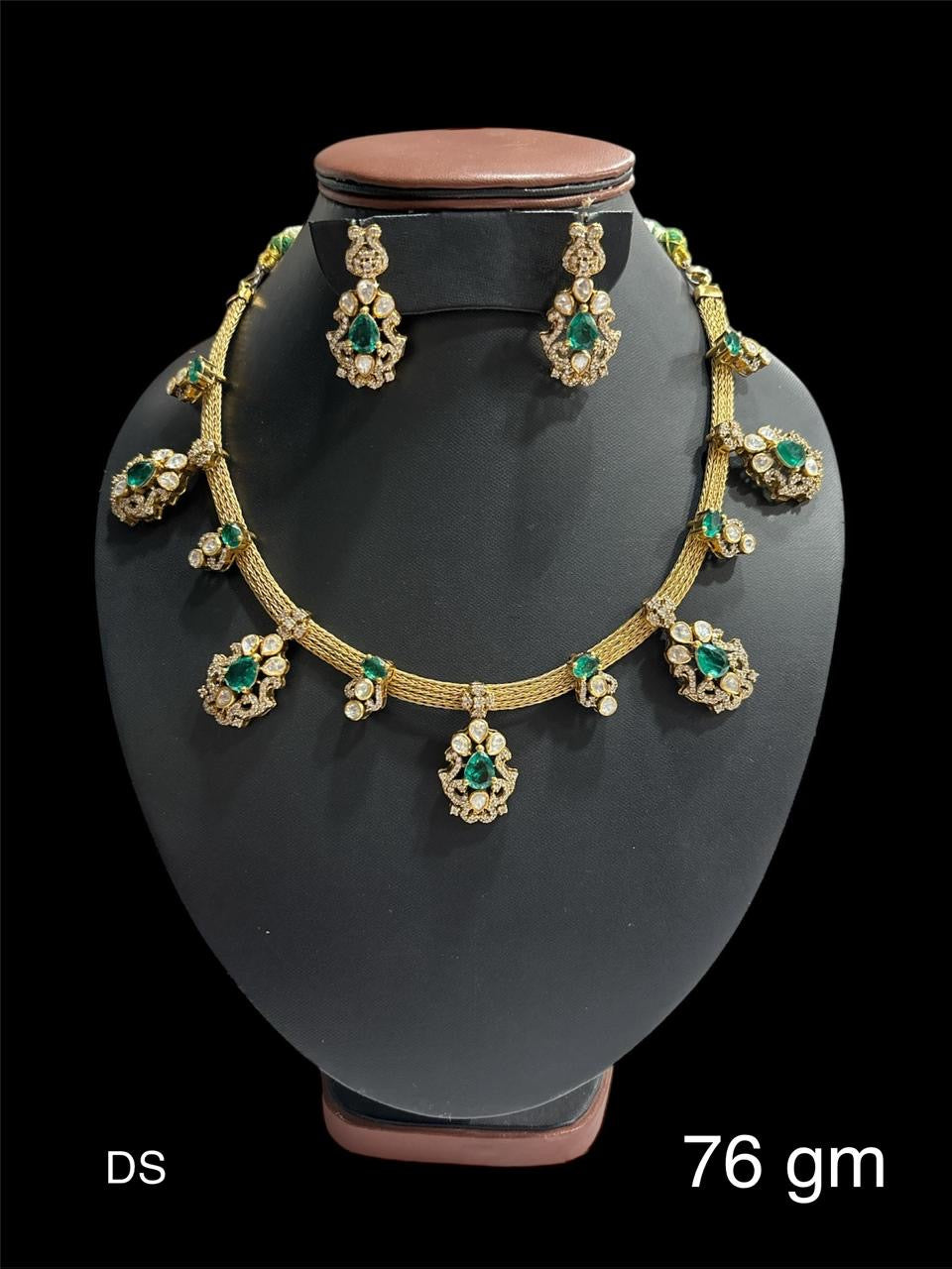 Ratnavalli Antique Gold with Moissanite