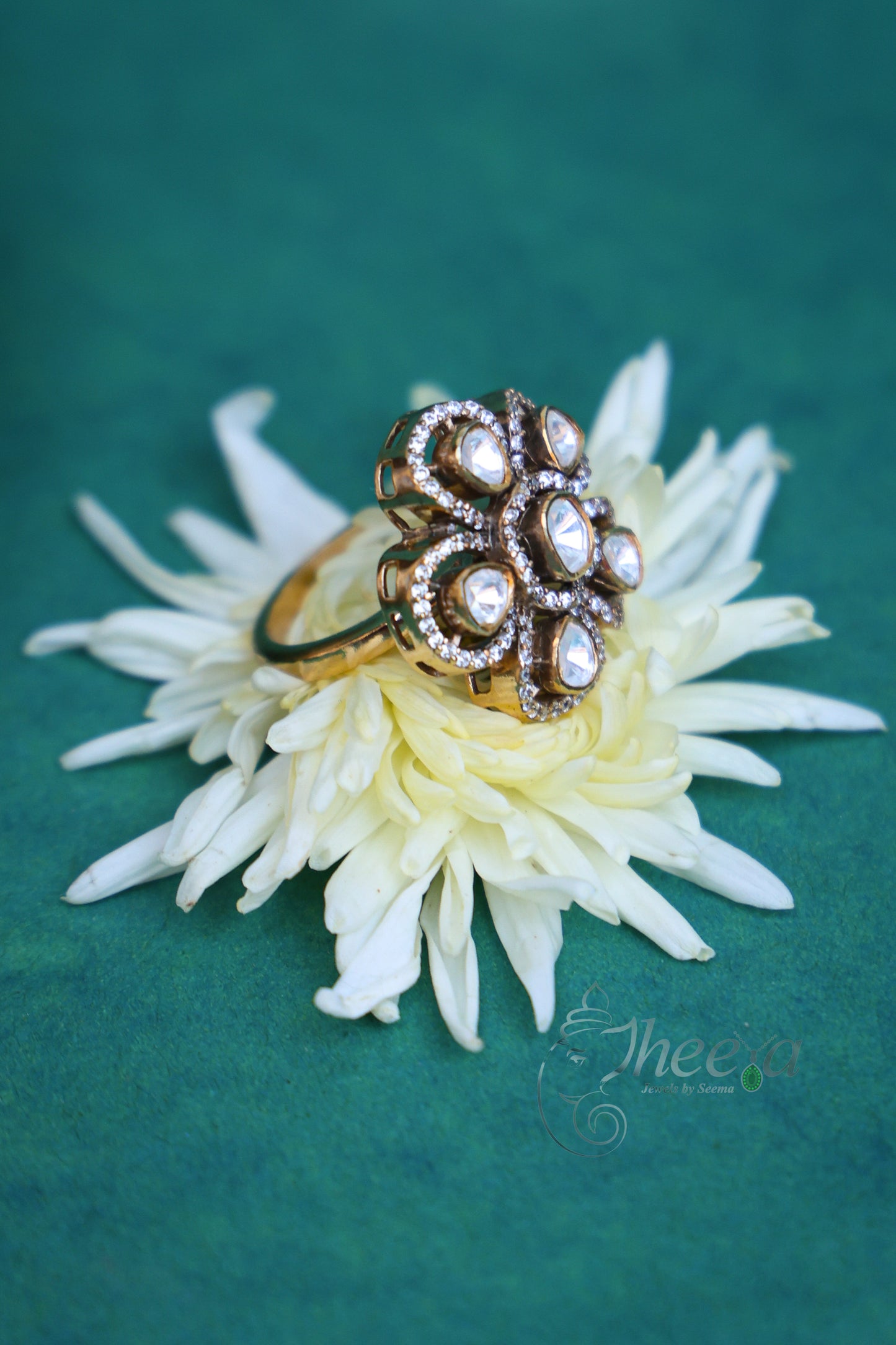 Floral moissnaite ring