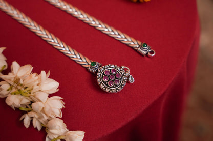 Big Red glass stones with Plaine braided anklets