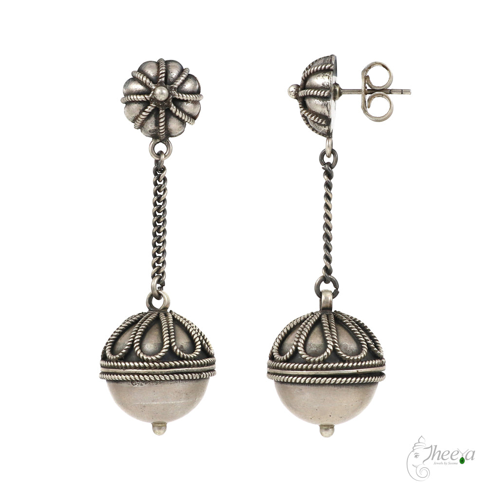 Pendulum Earring image 2