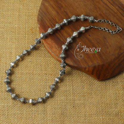 Saadagi Hexagonal Beads Necklace image 0