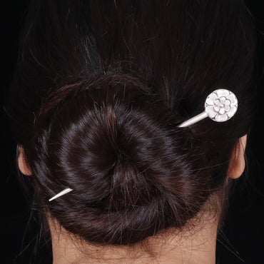 Big Daisy Flower Hair Pin image 1