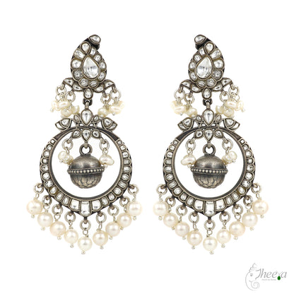 Kundan Earrings with Pearls image 0
