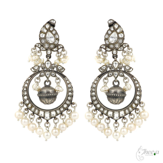 Kundan Earrings with Pearls image 0