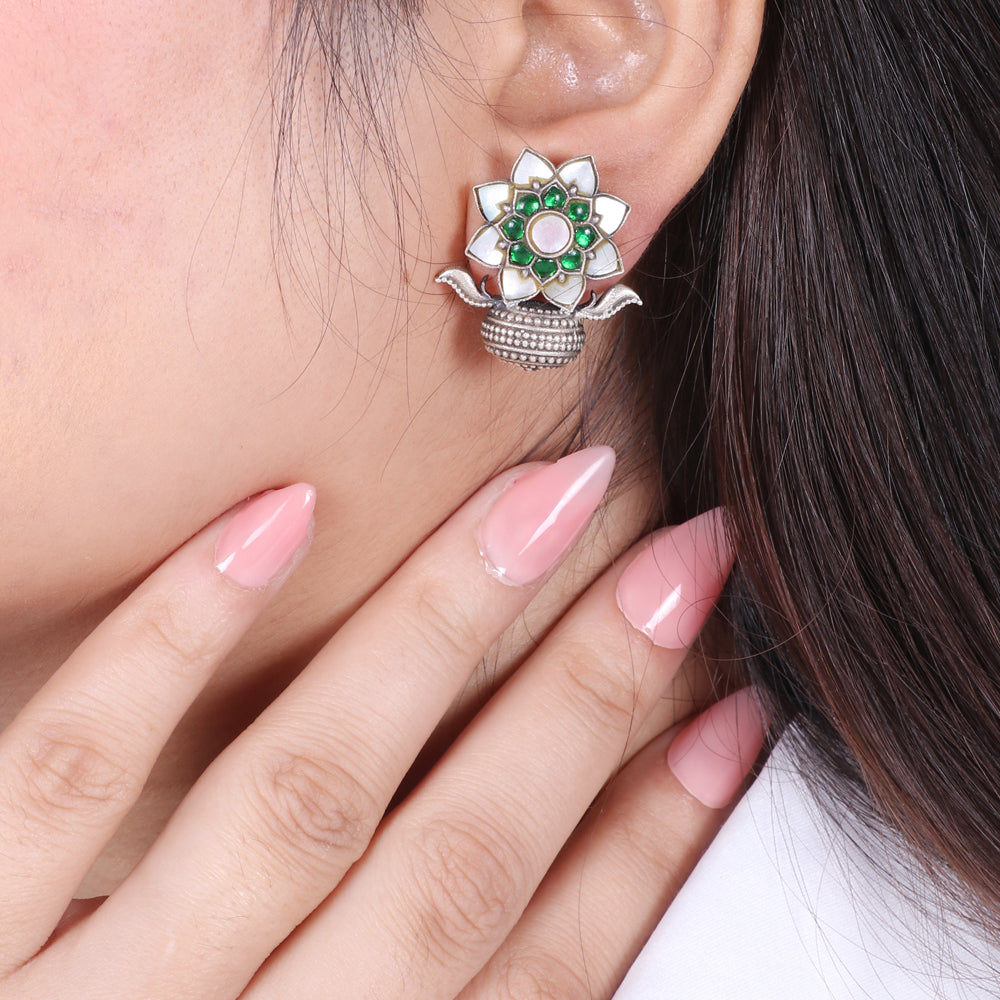 Mother of Pearls with Green Kundan Studs image 0