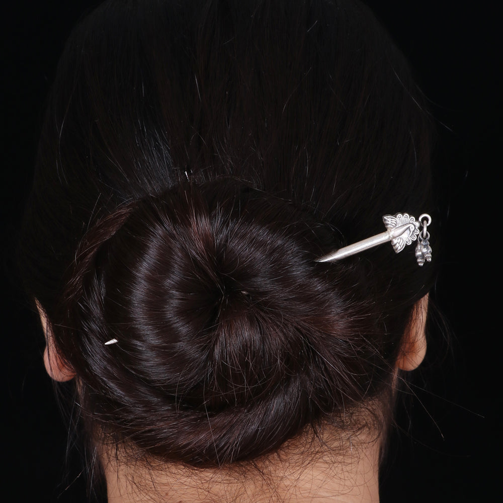 Peacock with Three Danglers Hair Pin image 1