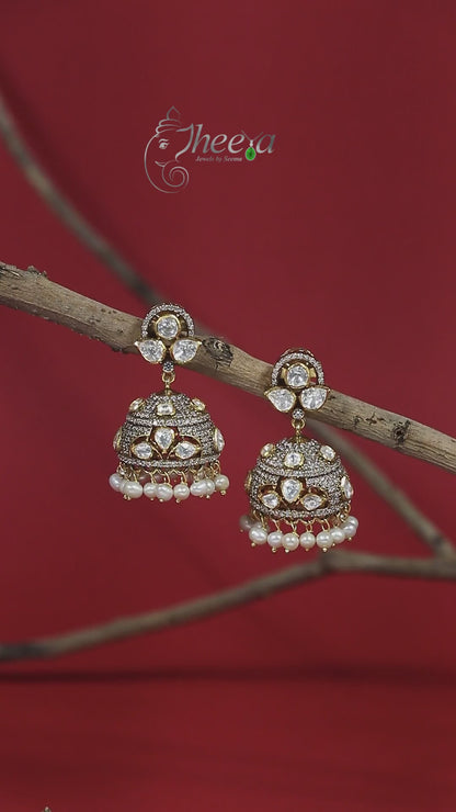 Ratnavalli Clover stud Jhumka